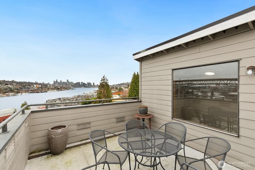 Property photo for 3926 1st Avenue NE #31, Seattle photo 21