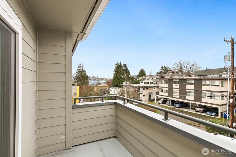 Property photo for 3926 1st Avenue NE #31, Seattle photo 20