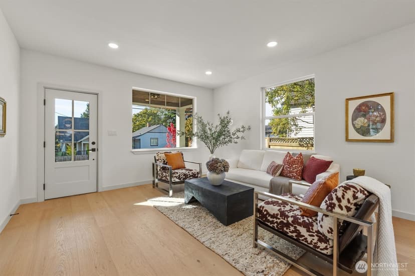 Property photo for 6706 Holly Place SW, Seattle photo 5