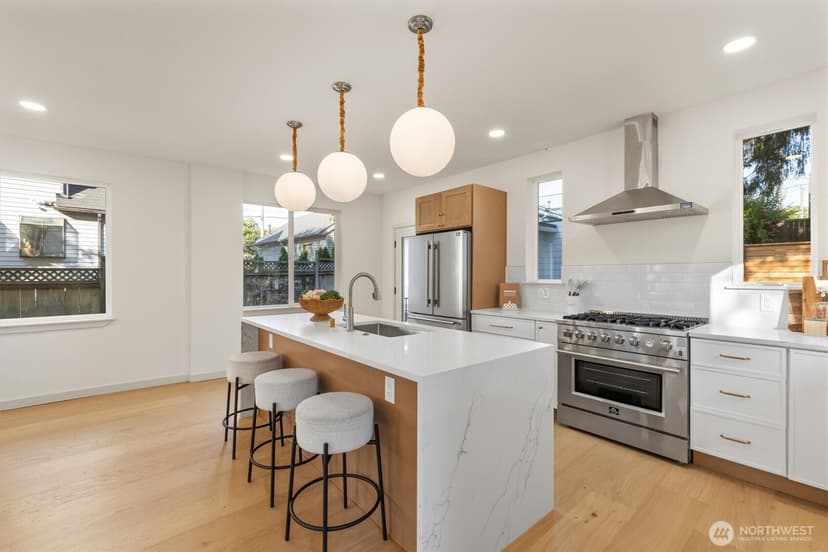 Property photo for 6706 Holly Place SW, Seattle photo 14