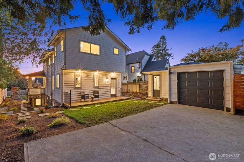 Property photo for 6706 Holly Place SW, Seattle photo 17