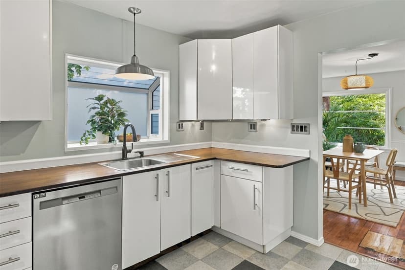Property photo for 9051 2nd Avenue NW, Seattle photo 15