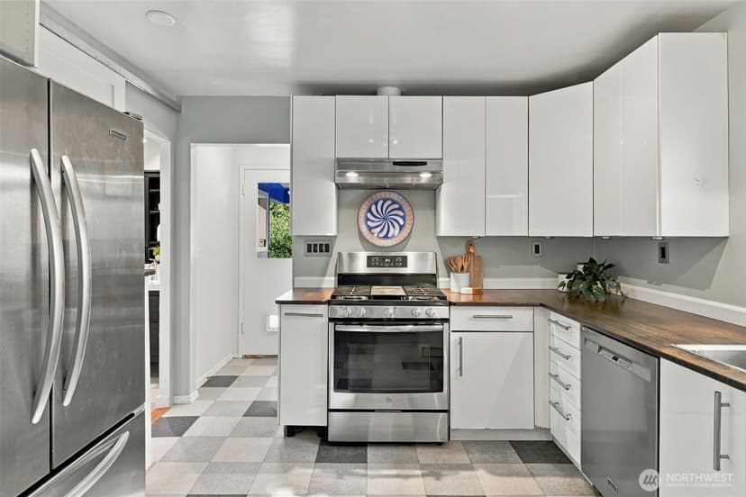 Property photo for 9051 2nd Avenue NW, Seattle photo 14