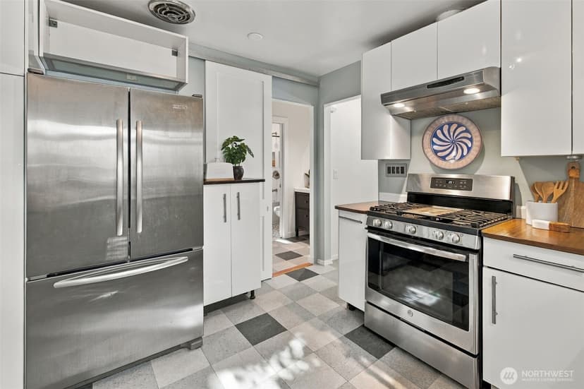 Property photo for 9051 2nd Avenue NW, Seattle photo 16