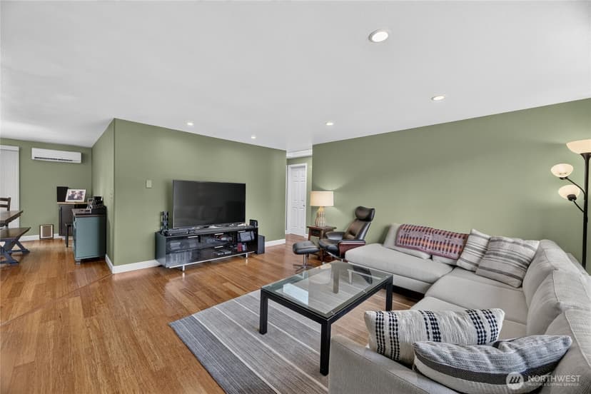 Property photo for 8819 123rd Avenue SE, Newcastle photo 3