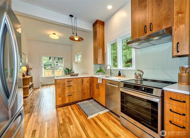 Property photo for 4416 6th Avenue NW, Seattle photo 3