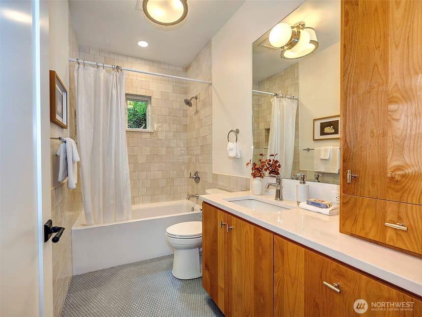Property photo for 4416 6th Avenue NW, Seattle photo 8