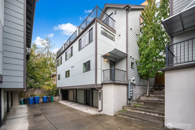 Property photo for 2524 Yale Avenue E #A, Seattle