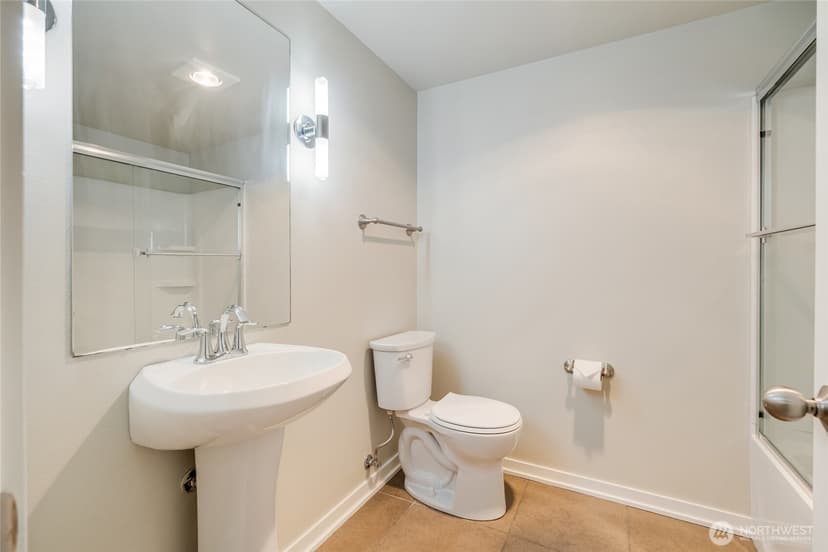 Property photo for 2524 Yale Avenue E #A, Seattle photo 15