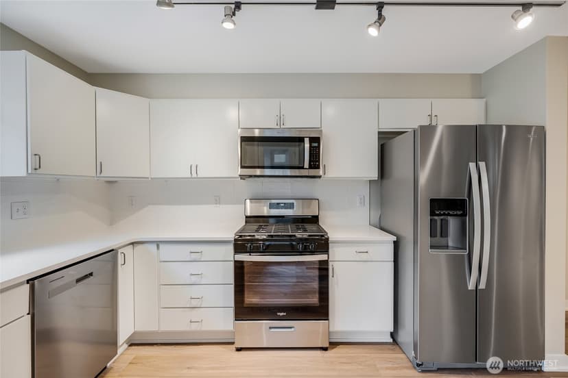 Property photo for 2524 Yale Avenue E #A, Seattle photo 9