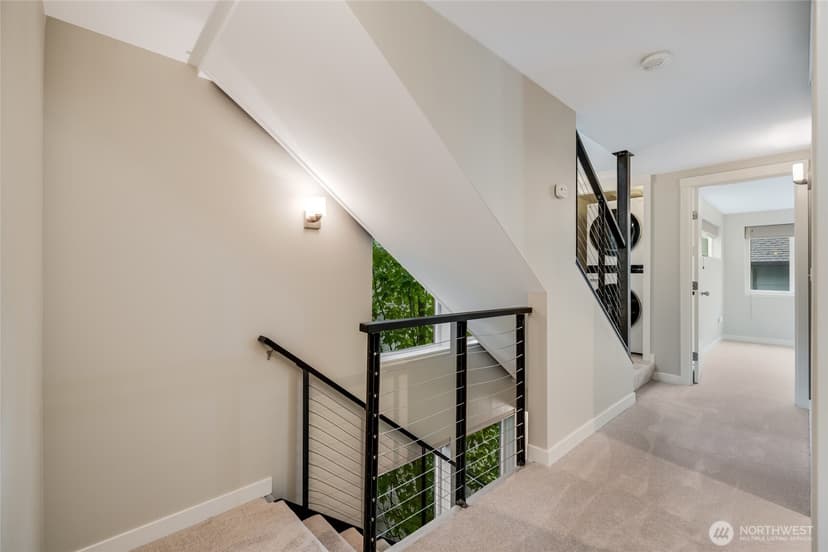 Property photo for 2524 Yale Avenue E #A, Seattle photo 12