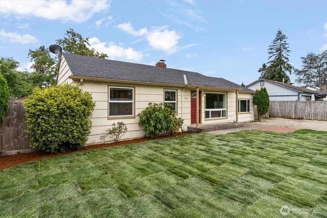Property photo for 304 125th Street, Tacoma photo 2