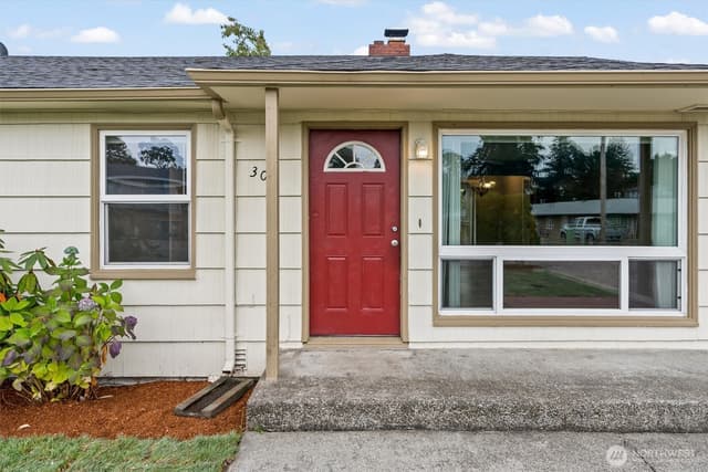 Property photo for 304 125th Street, Tacoma photo 3