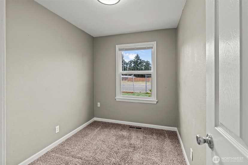 Property photo for 304 125th Street, Tacoma photo 18