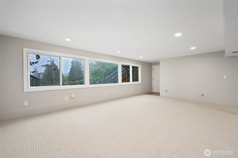 Property photo for 1135 S 204th Street, Seattle photo 23