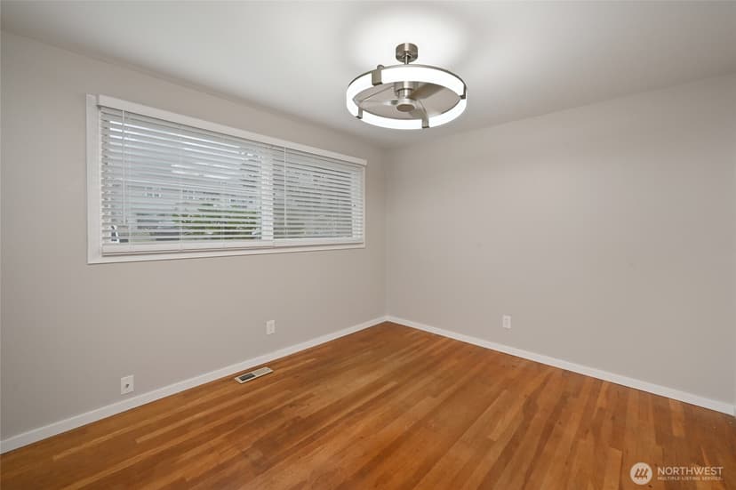 Property photo for 1135 S 204th Street, Seattle photo 18