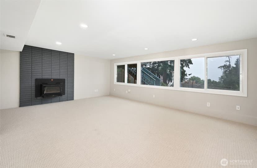 Property photo for 1135 S 204th Street, Seattle photo 22