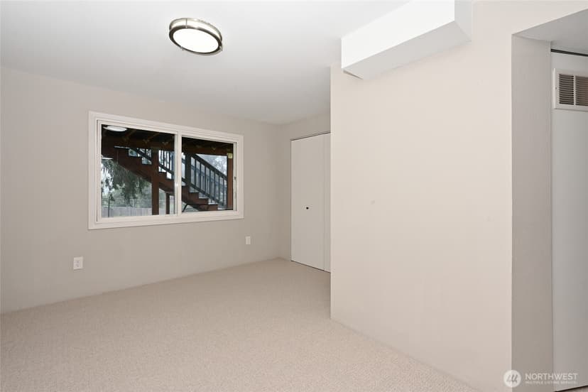 Property photo for 1135 S 204th Street, Seattle photo 31