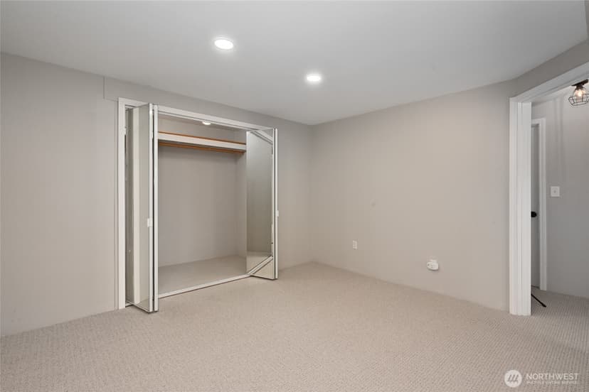 Property photo for 1135 S 204th Street, Seattle photo 27