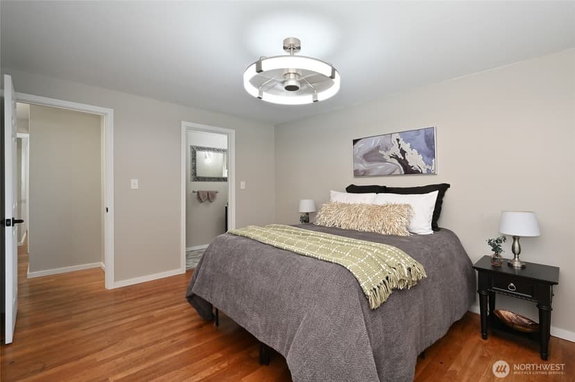 Property photo for 1135 S 204th Street, Seattle photo 16