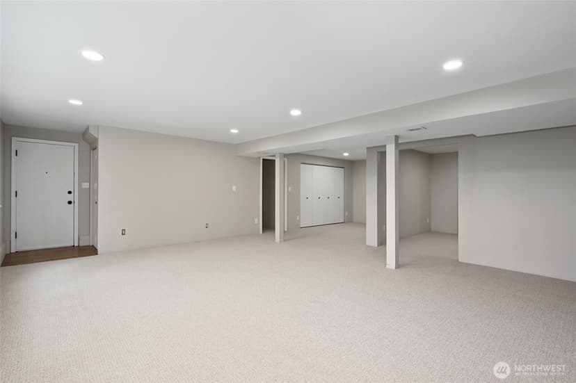 Property photo for 1135 S 204th Street, Seattle photo 24