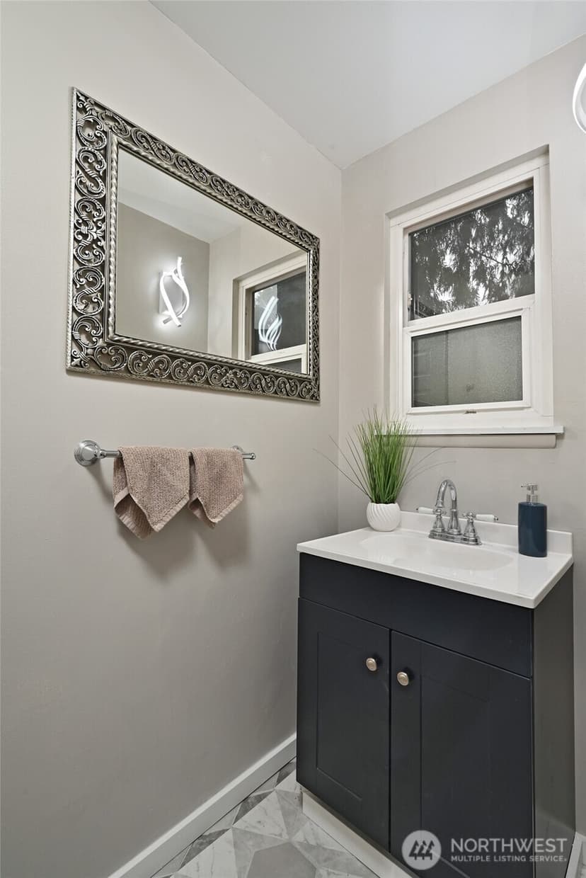 Property photo for 1135 S 204th Street, Seattle photo 17
