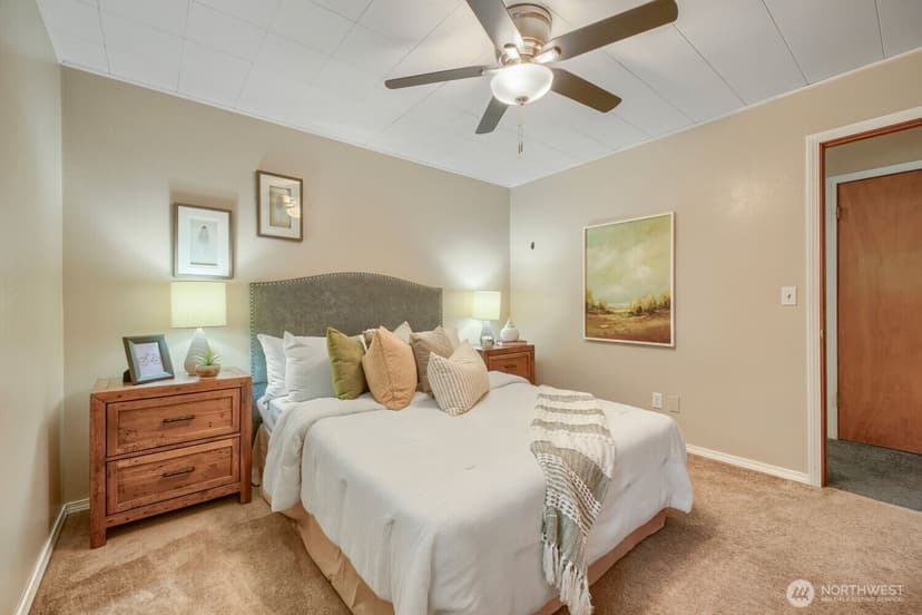 Property photo for 26216 108th Avenue SE, Kent photo 16