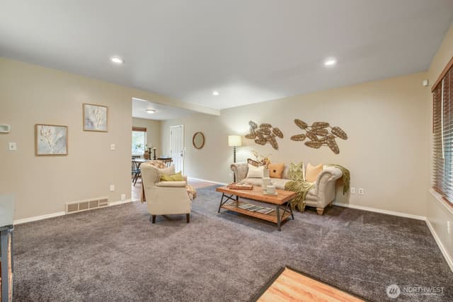 Property photo for 26216 108th Avenue SE, Kent photo 5