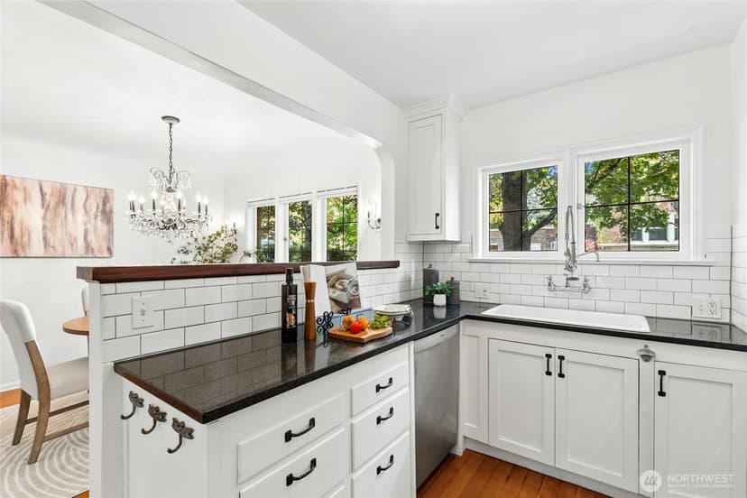 Property photo for 1516 E Republican #10, Seattle photo 14
