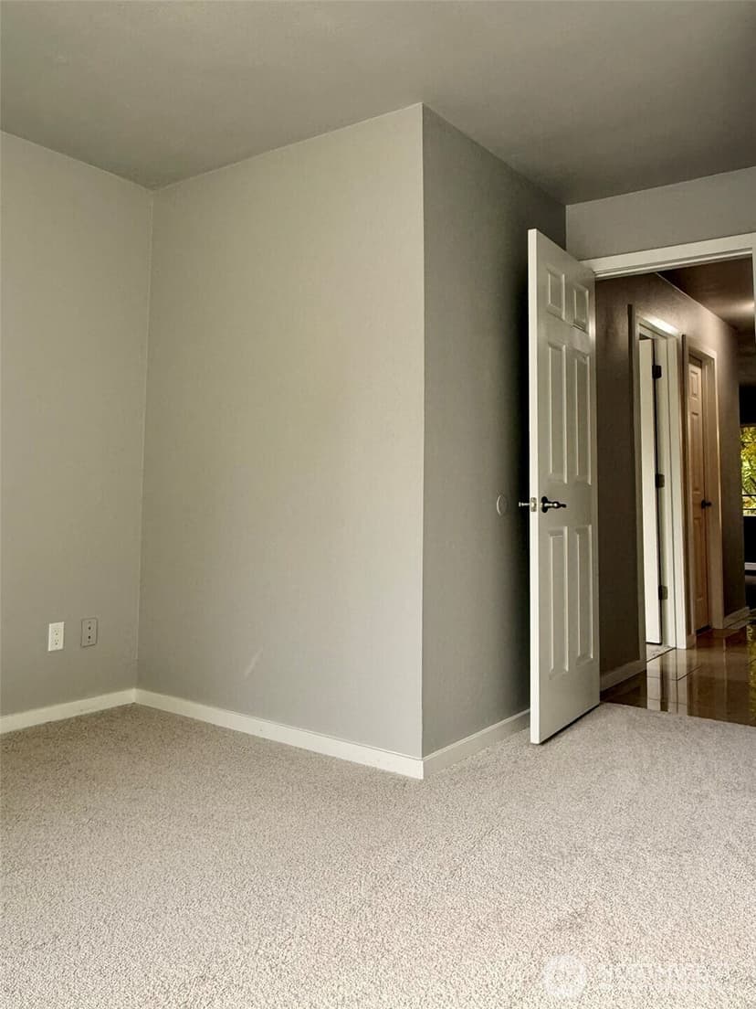 Property photo for 3233 NE 12th Street #215, Renton photo 11