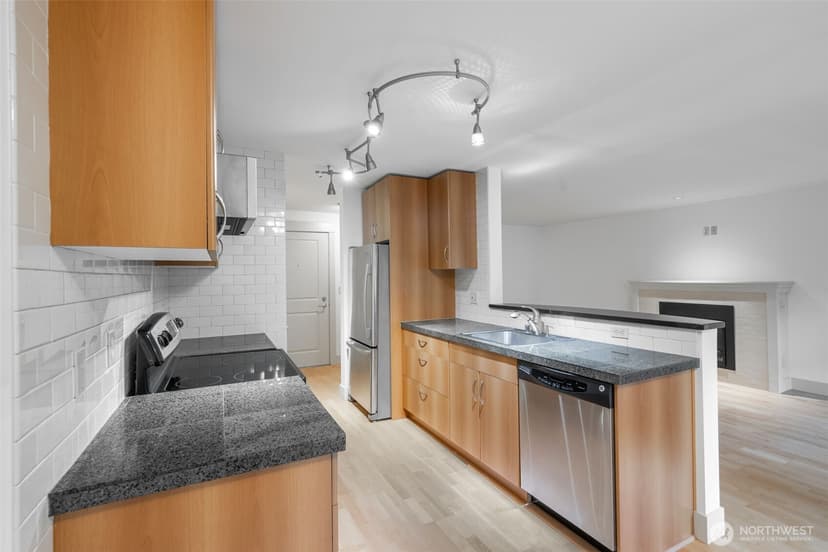 Property photo for 22910 90th Avenue W #E305, Edmonds photo 11