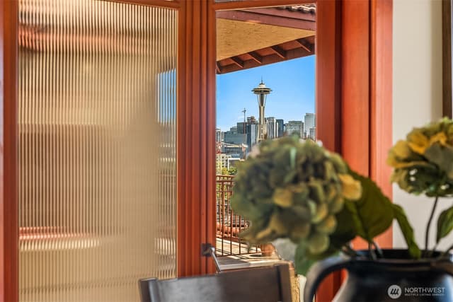 Property photo for 371 W Olympic Place, Seattle photo 5