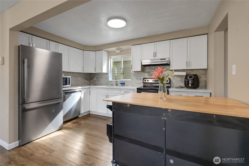 Property photo for 906 116th Street S, Tacoma photo 5