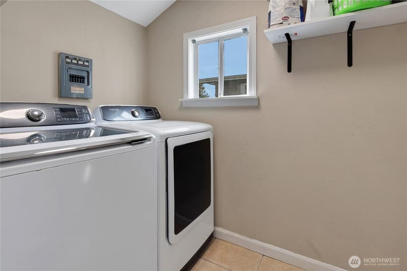 Property photo for 906 116th Street S, Tacoma photo 17