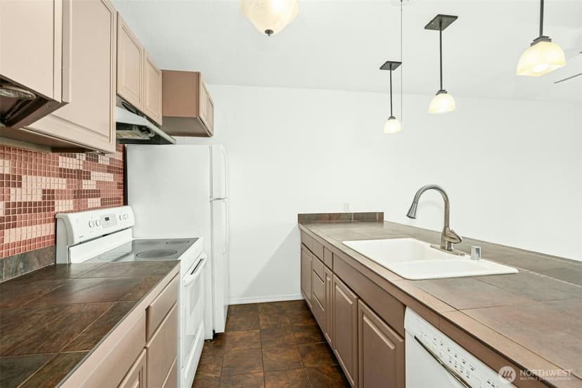 Property photo for 5844 NE 75th Street #A302, Seattle photo 10