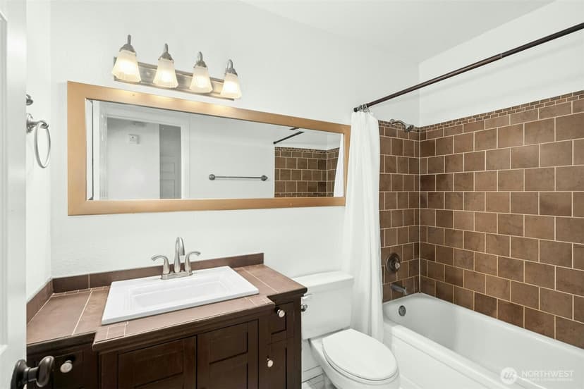 Property photo for 5844 NE 75th Street #A302, Seattle photo 17