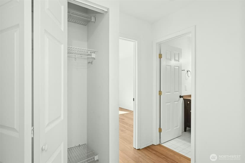Property photo for 5844 NE 75th Street #A302, Seattle photo 18