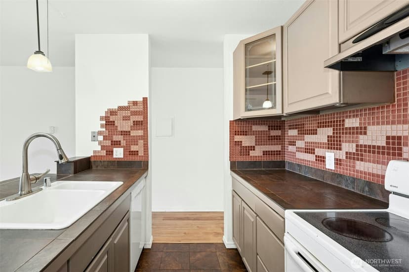Property photo for 5844 NE 75th Street #A302, Seattle photo 12