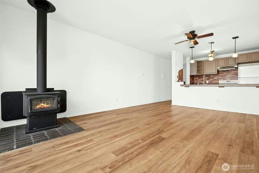 Property photo for 5844 NE 75th Street #A302, Seattle photo 7