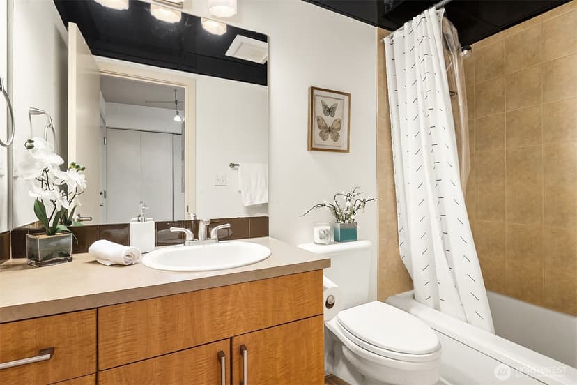 Property photo for 905 Cherry Street #706, Seattle photo 13