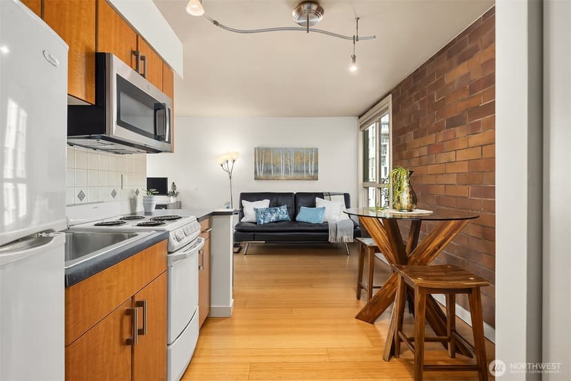 Property photo for 905 Cherry Street #706, Seattle photo 10