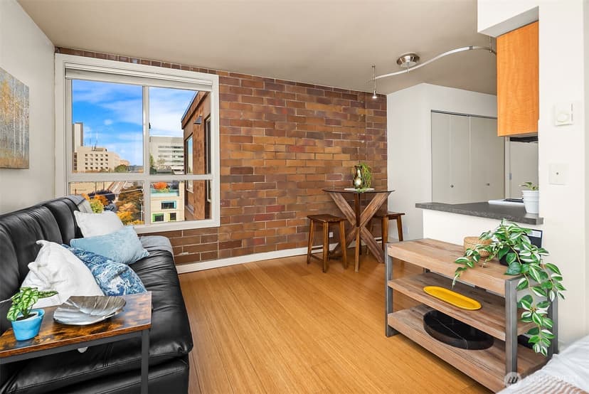 Property photo for 905 Cherry Street #706, Seattle photo 6