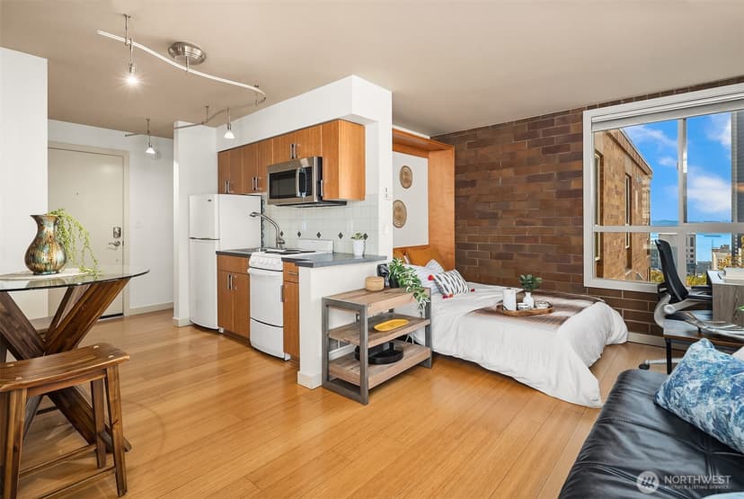 Property photo for 905 Cherry Street #706, Seattle photo 11