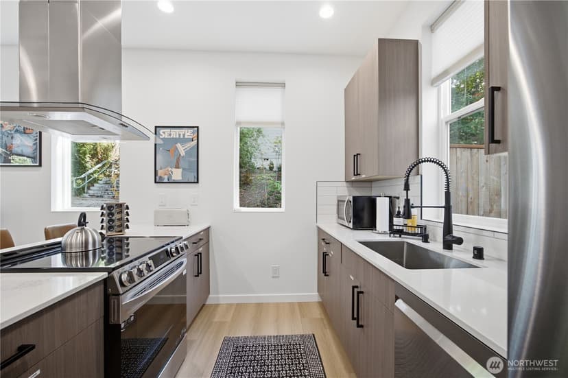 Property photo for 2809 Grand Street #4, Seattle photo 9
