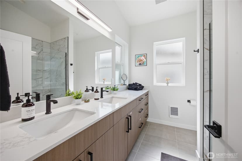 Property photo for 2809 Grand Street #4, Seattle photo 18