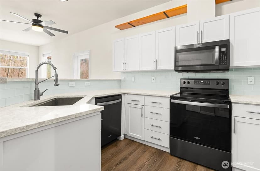 Property photo for 17426 Bothell Way NE #A302, Bothell photo 3