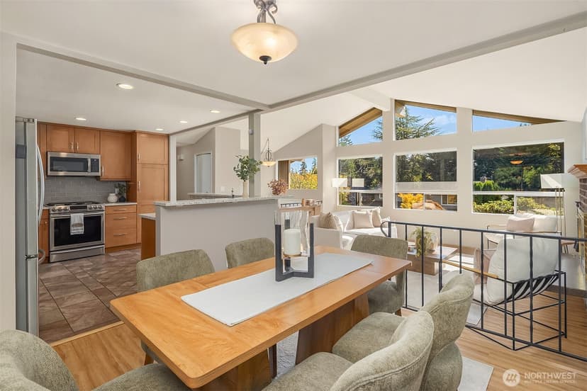 Property photo for 3008 NE 201st Place, Lake Forest Park photo 14