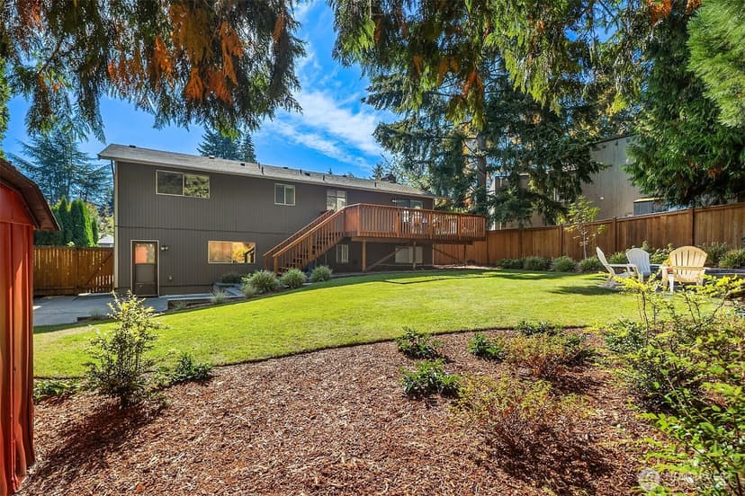 Property photo for 3008 NE 201st Place, Lake Forest Park photo 37