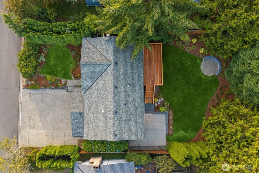 Property photo for 3008 NE 201st Place, Lake Forest Park photo 13