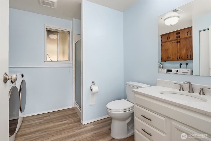 Property photo for 3008 NE 201st Place, Lake Forest Park photo 33